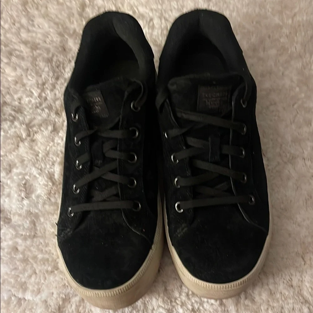 Skechers Martha Stewart Plateau Black Suede Low-Top Sneakers with
